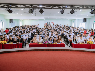 Trường THCS Phú Mỹ đến tham quan hướng nghiệp và trải nghiệm trực tiếp tại trường